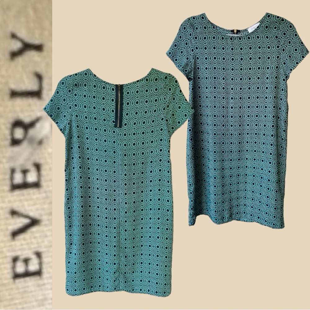 NWOT Everly Shift Dress Black With Teal Print Cute Zipper Detail Size S